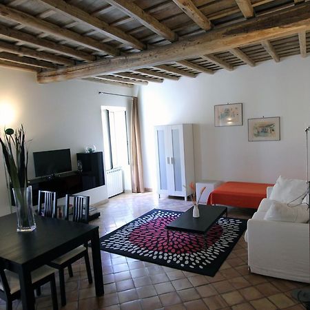 Appartement Mattei Flat à Rome Extérieur photo